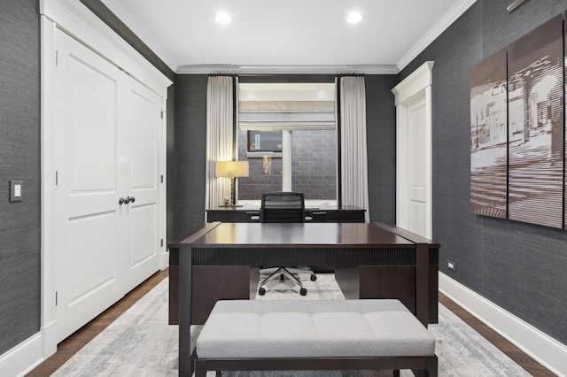 office area with recessed lighting, crown molding, baseboards, and wood finished floors