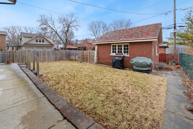 view of yard featuring a fenced backyard