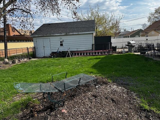 115 N Lavergne Ave, Northlake, IL 60164 - view of yard with an outdoor structure