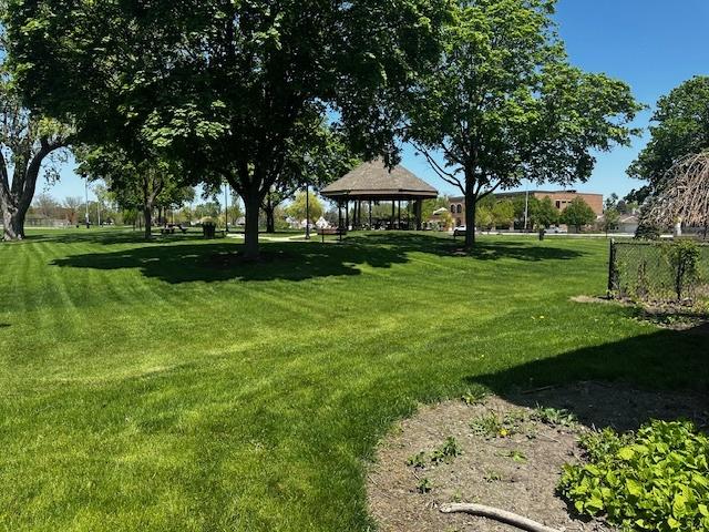 115 N Lavergne Ave, Northlake, IL 60164 - view of property's community featuring a gazebo and a lawn