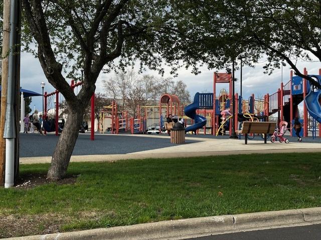 115 N Lavergne Ave, Northlake, IL 60164 - community playground with a yard