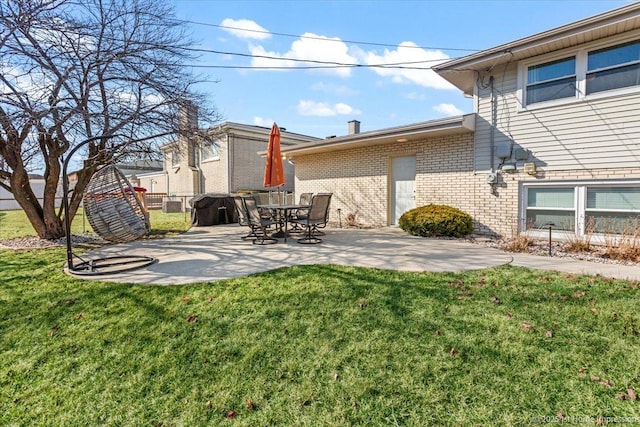 view of yard featuring a patio and fence