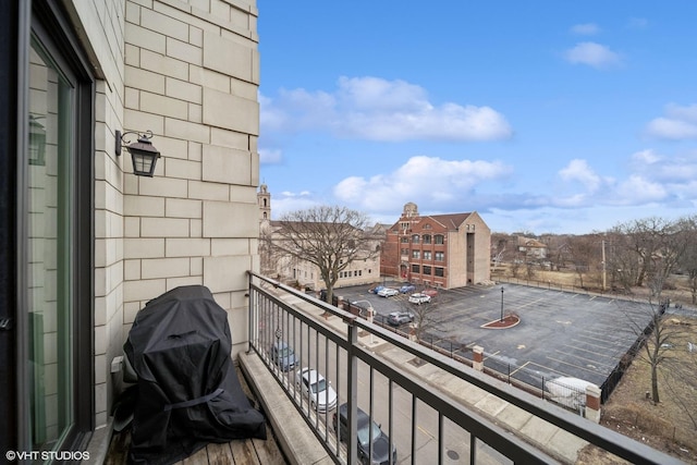 balcony featuring a grill