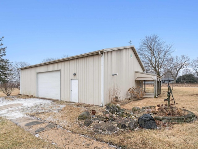 view of detached garage