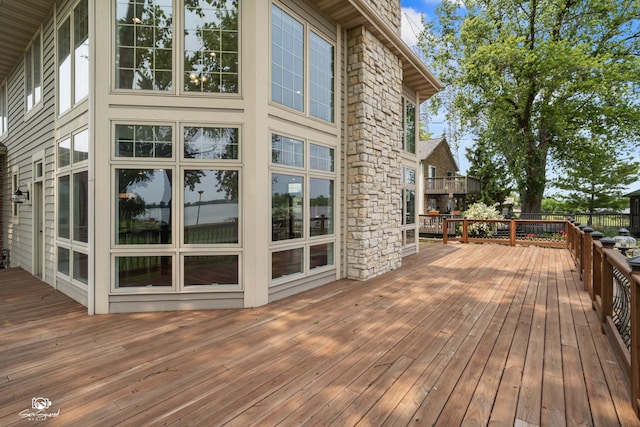 8043 Tamarack Ln, Morris, IL 60450 - view of wooden terrace