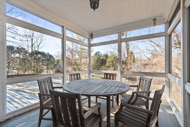 view of sunroom / solarium