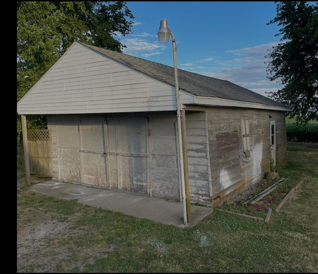 view of outbuilding featuring an outdoor structure