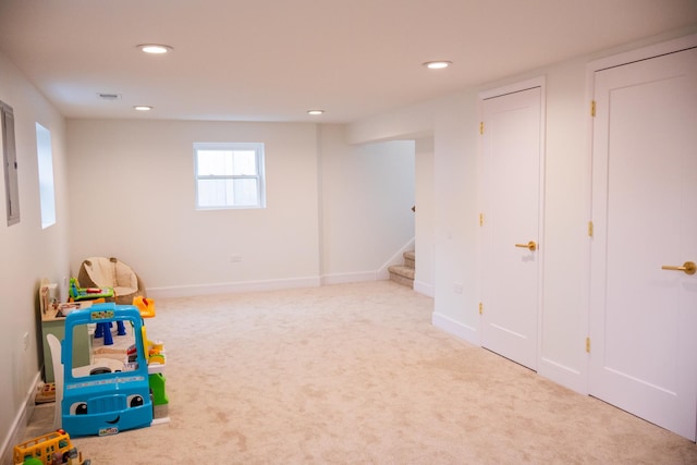 recreation room with recessed lighting, carpet flooring, and baseboards