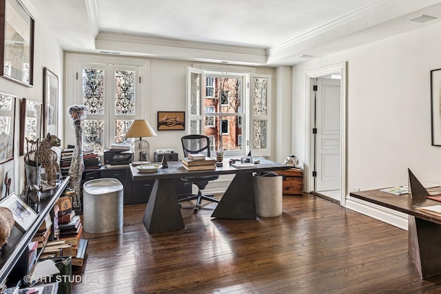 office area featuring visible vents, a healthy amount of sunlight, crown molding, and dark wood-style flooring