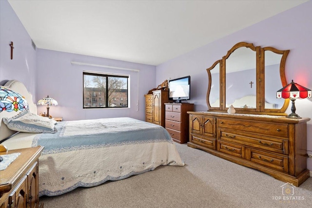 bedroom with carpet flooring