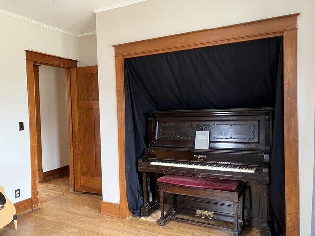 bedroom with carpet flooring