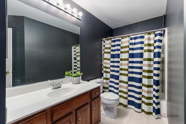 full bathroom featuring tile patterned flooring, toilet, vanity, and a shower with curtain