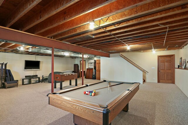 rec room featuring carpet and pool table