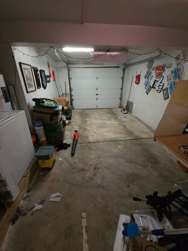 garage featuring washer / dryer