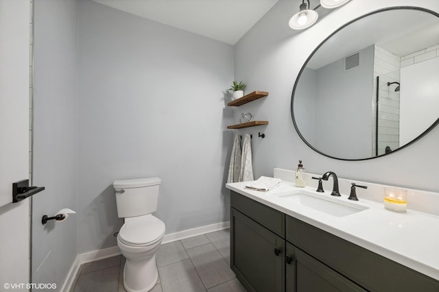 full bath featuring visible vents, toilet, vanity, and baseboards