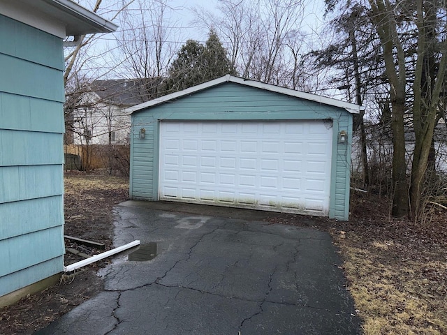 view of detached garage