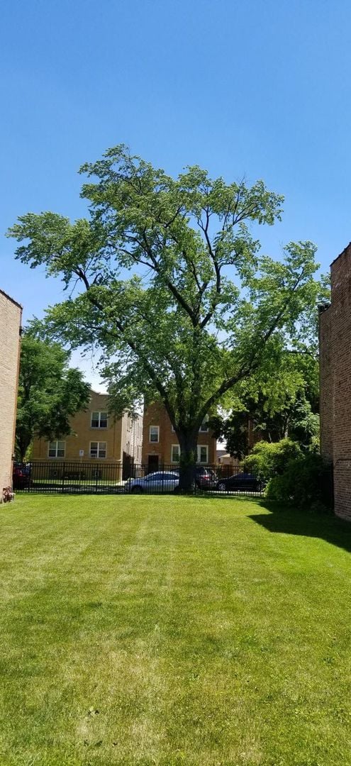 6654 N Artesian Ave, Chicago IL, 60645 land for sale