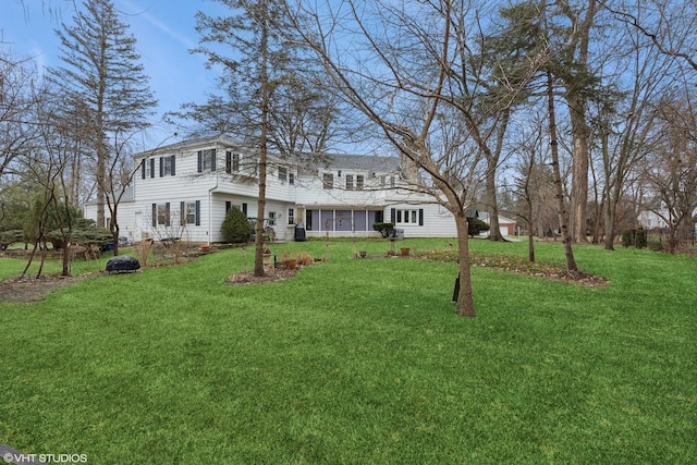2007 Amherst Ct, Flossmoor, IL 60422 - view of front of home with a front yard and a sunroom