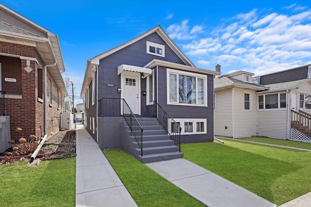 view of front of property with a front yard