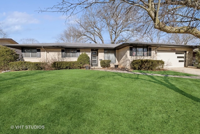 view of front of property with a front lawn, an attached garage, brick siding, and driveway