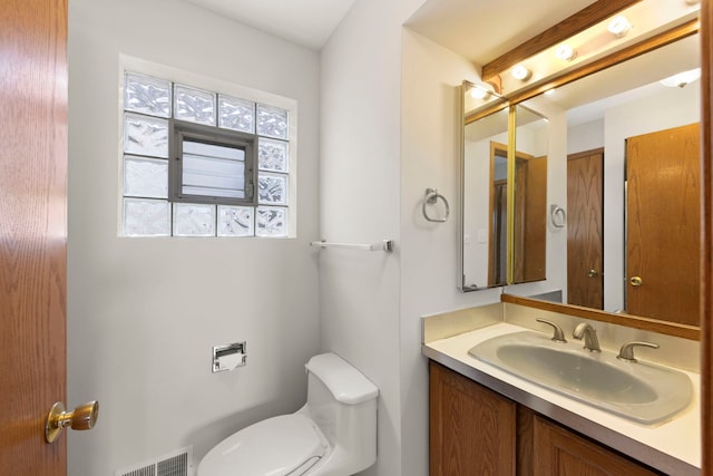 4556 N Newcastle Ave, Harwood Heights, IL 60706 - bathroom with toilet and vanity