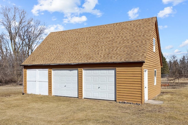 view of detached garage