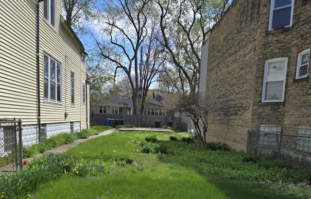 11733 S Stewart Ave, Chicago, IL 60628 - view of yard with fence