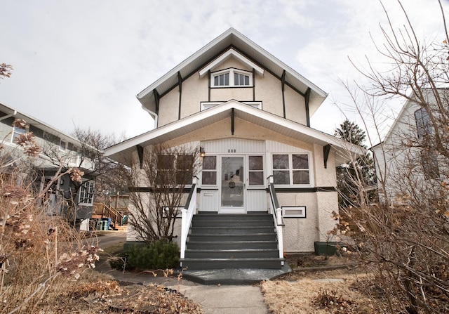 view of front of property featuring stucco siding