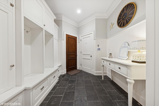 mudroom with recessed lighting and crown molding