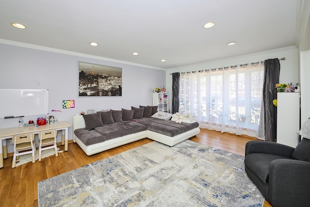 living room with recessed lighting, wood finished floors, and crown molding