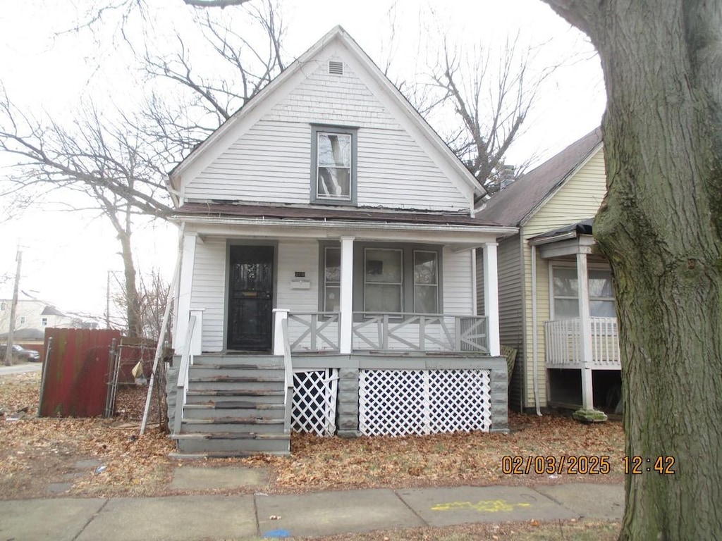 bungalow-style home featuring covered porch