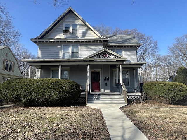 view of front facade with covered porch