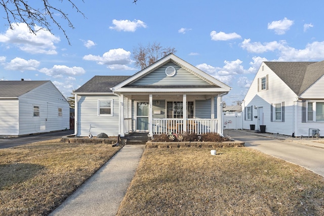 view of front of home featuring a porch