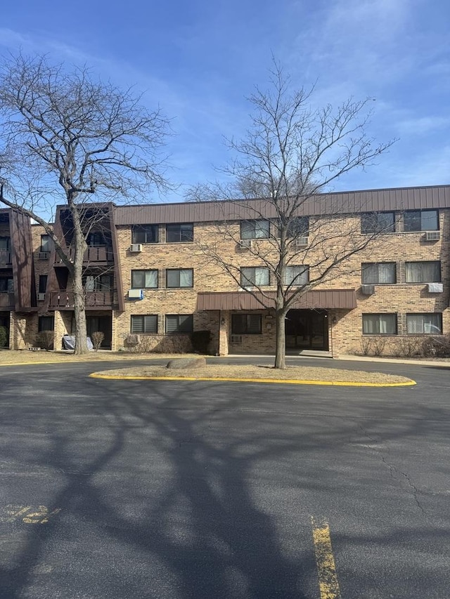 view of building exterior