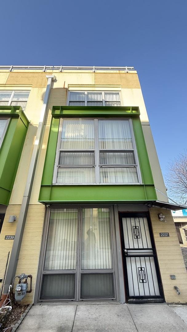 2237 S Stewart Ave, Chicago, IL 60616 - view of building exterior