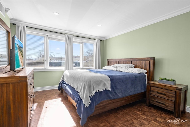 bedroom featuring visible vents, recessed lighting, crown molding, and baseboards