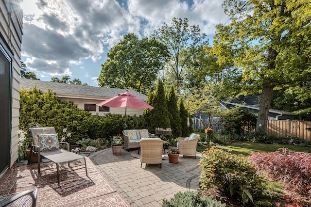 421 Dodson St, Geneva, IL 60134 - view of patio featuring an outdoor hangout area