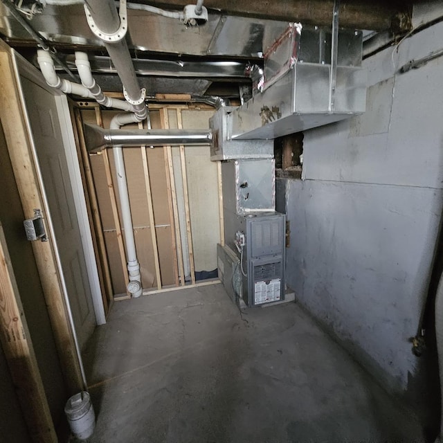 view of unfinished basement