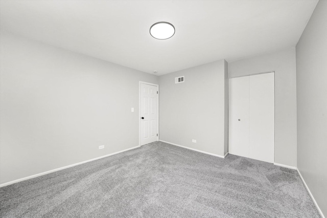 2077 Lioncrest Dr, Richton Park, IL 60471 - unfurnished room featuring carpet flooring, baseboards, and visible vents