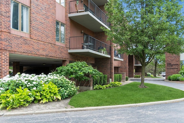 6565 Main St Unit 204, Downers Grove, IL 60516 - photo 2