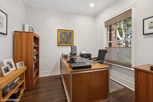 office space with recessed lighting, baseboards, dark wood-type flooring, and crown molding