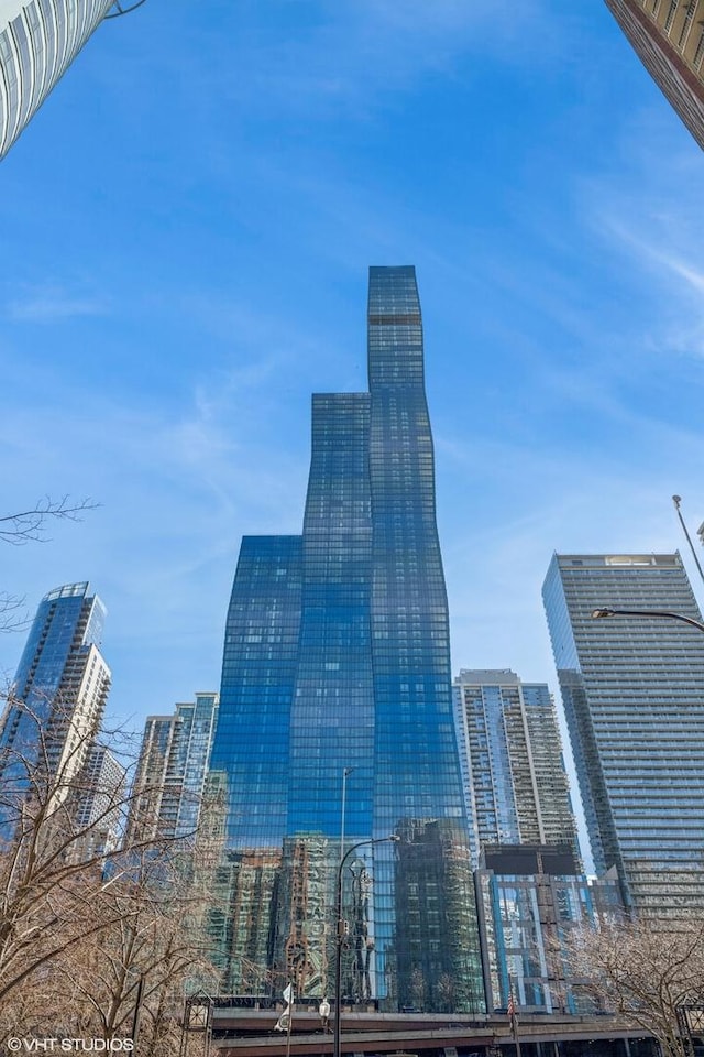 363 E Wacker Dr Unit 3203, Chicago, IL 60601 - city view