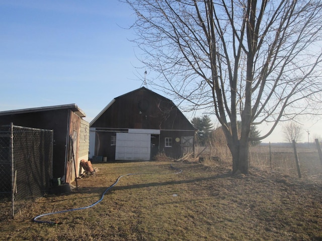 view of outbuilding featuring an outbuilding