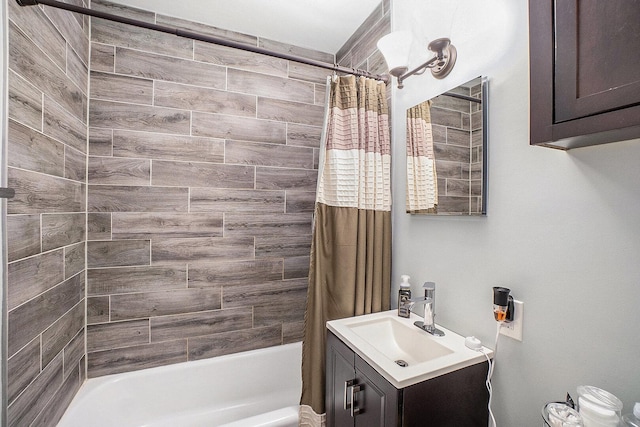 full bath with vanity and shower / tub combo