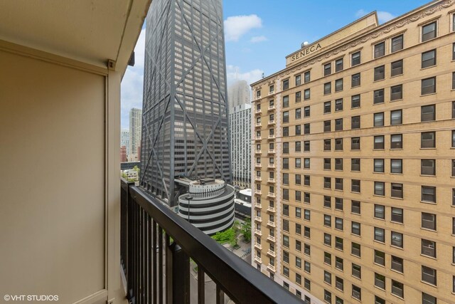 201 E Chestnut St Unit 14E, Chicago, IL 60611 - balcony featuring a city view