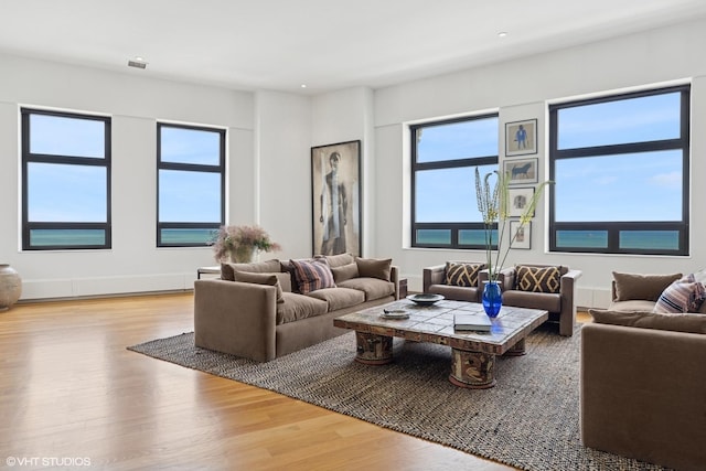 680 N Lake Shore Dr Unit 1602, Chicago, IL 60611 - living area with wood finished floors and recessed lighting