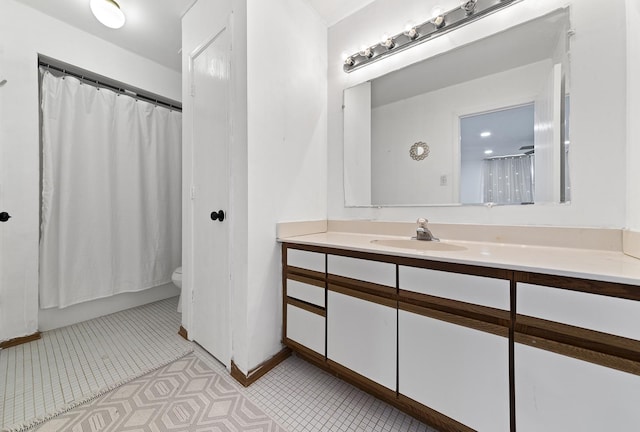 full bath with tile patterned flooring, toilet, vanity, and a shower with curtain