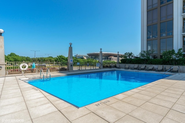 233 E 13th St Unit 2210, Chicago, IL 60605 - community pool featuring a patio area