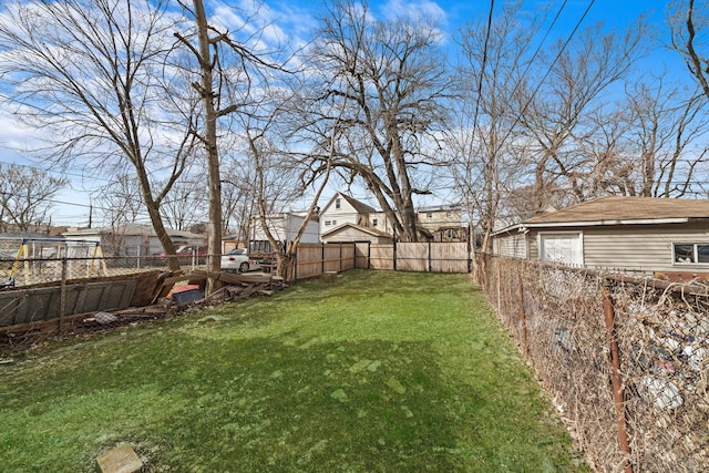 view of yard featuring a fenced backyard