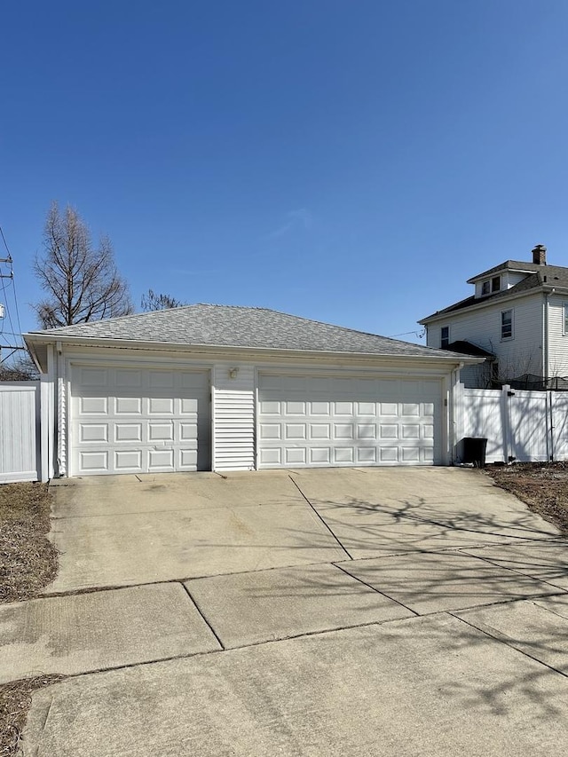 806 E Saint Charles Rd, Lombard, IL 60148 - detached garage featuring fence